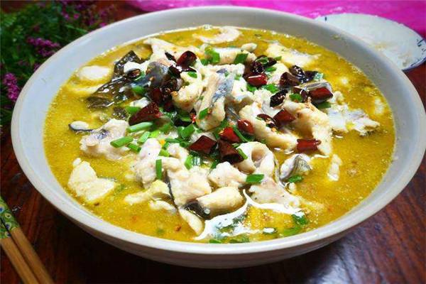 饭儿风酸菜鱼米饭